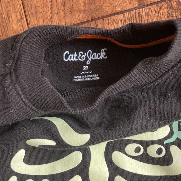 2T Slim Levi’s with 2T Skeleton Sweatshirt - Picture 8 of 10